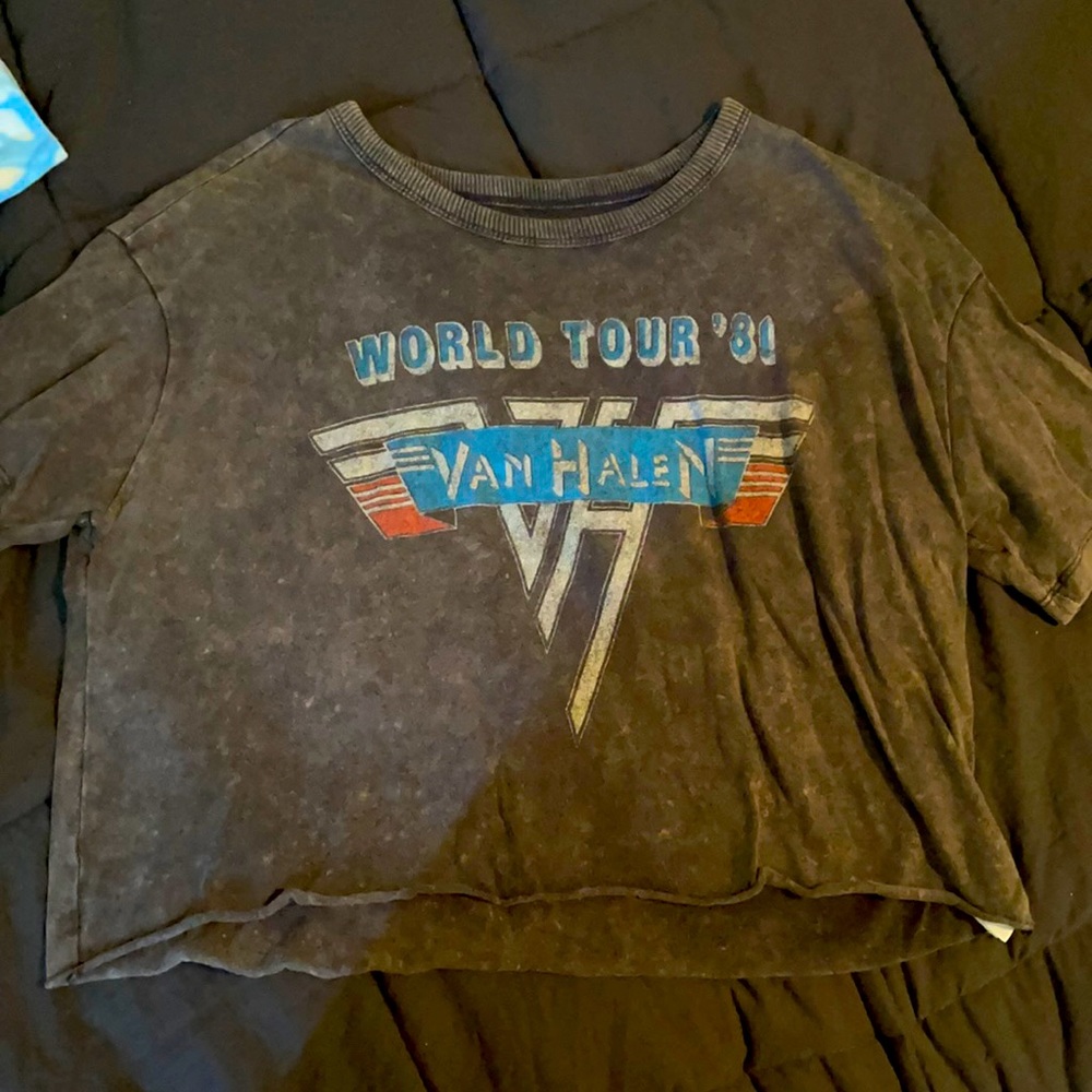 American Eagle cropped t-shirt size S